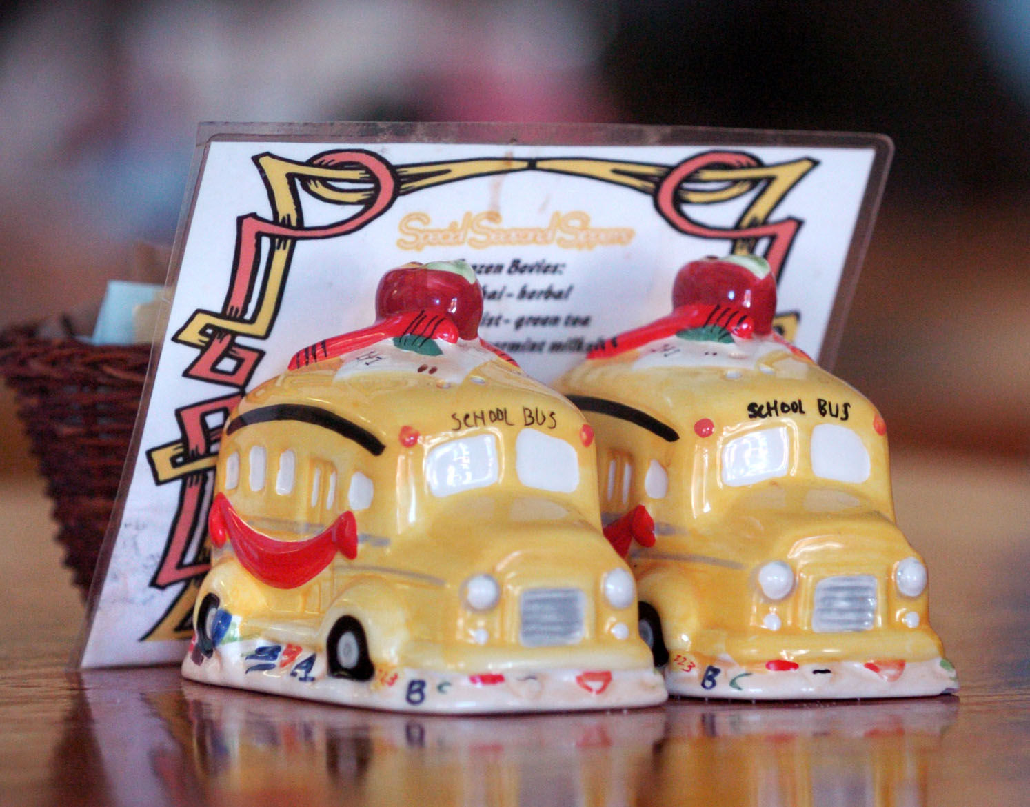 SALT & PEPPER SHAKERS